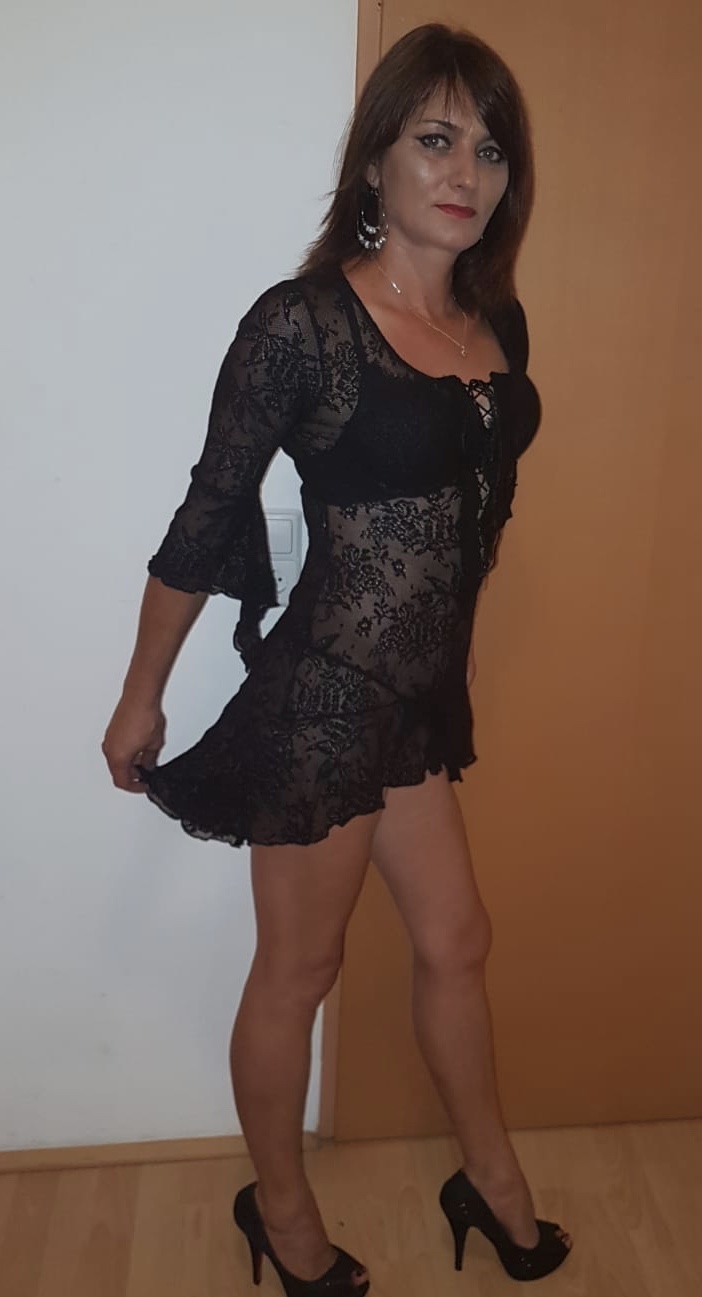 Girl 1